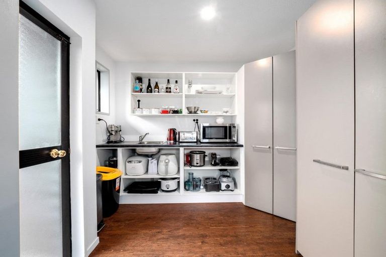 Photo of property in 30 Connemara Drive, Northwood, Christchurch, 8051