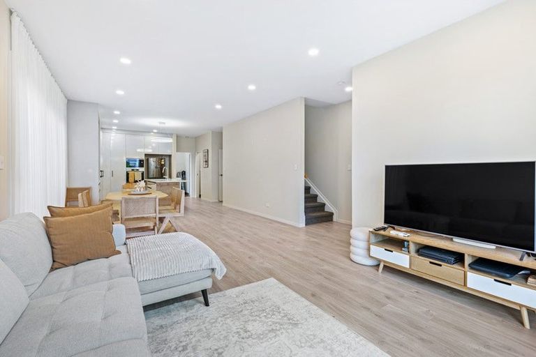 Photo of property in 43 Westgate Drive, Westgate, Auckland, 0614