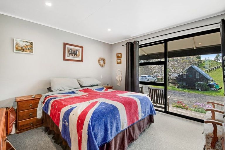 Photo of property in 211 Wilson Road, South Head, Helensville, 0874