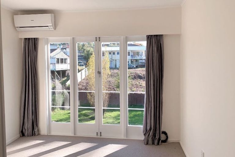 Photo of property in 20 Lake Road, Northcote, Auckland, 0627
