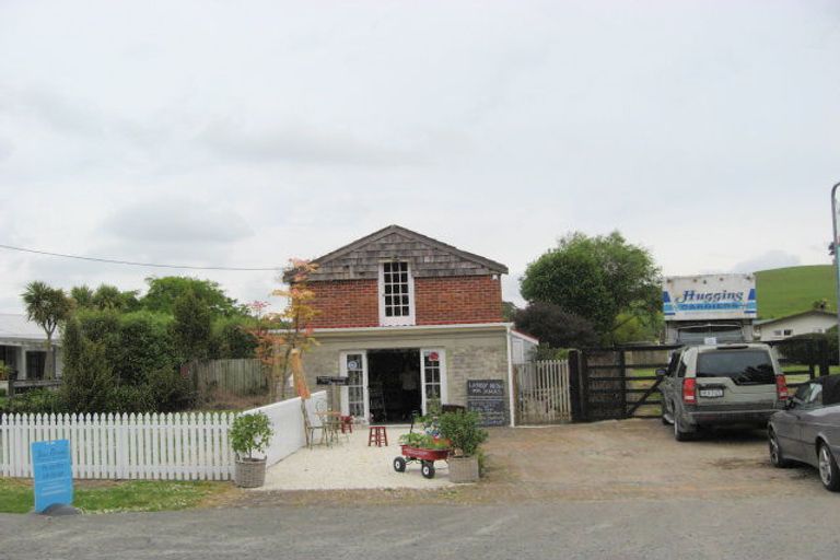 Photo of property in 61 Waimauku Station Road, Waimauku, 0812