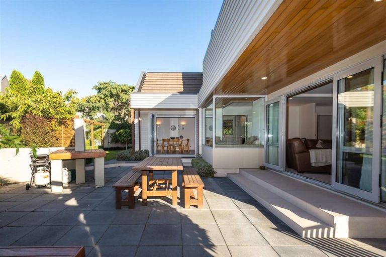 Photo of property in 30 Desmond Street, Merivale, Christchurch, 8014