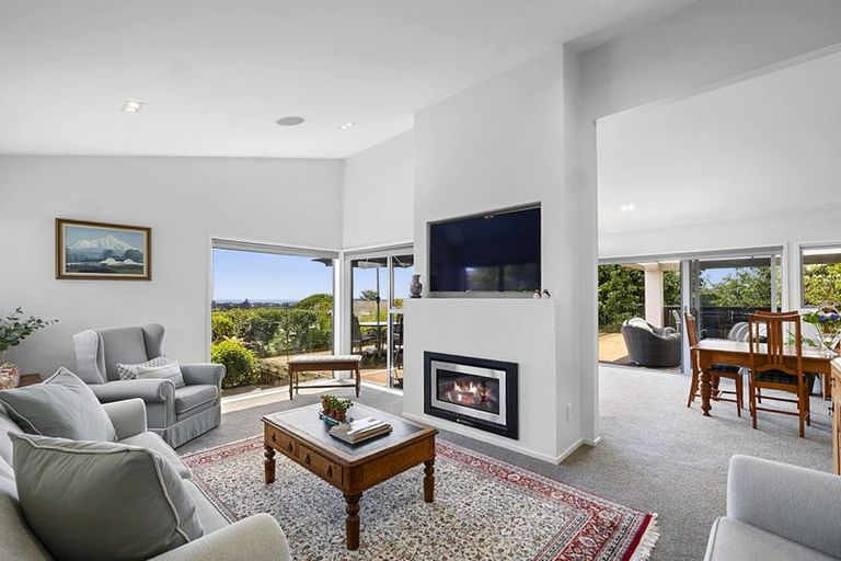 Photo of property in 11a Lismore Street, Strandon, New Plymouth, 4312