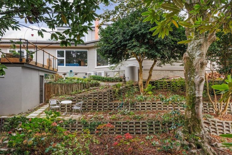 Photo of property in 221b Victoria Avenue, Hokowhitu, Palmerston North, 4410