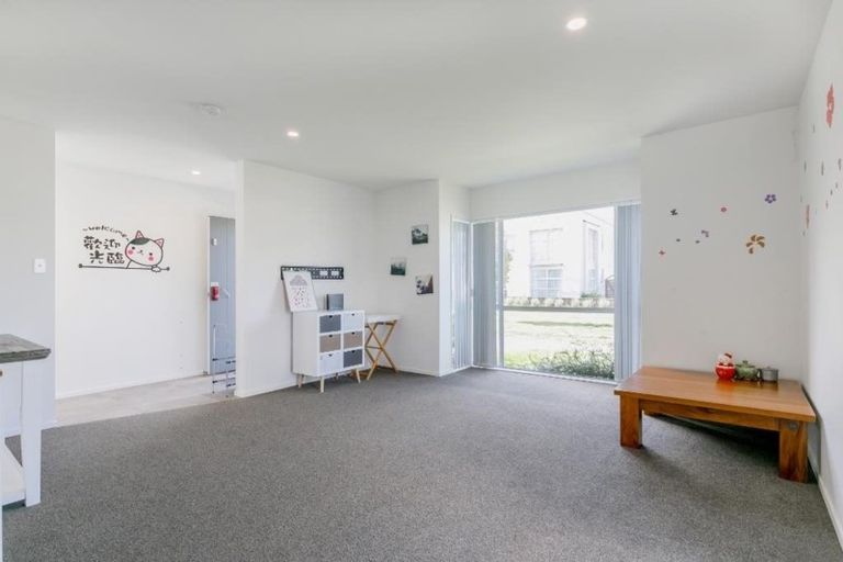 Photo of property in 2/26 Hollowout Street, Takanini, 2112