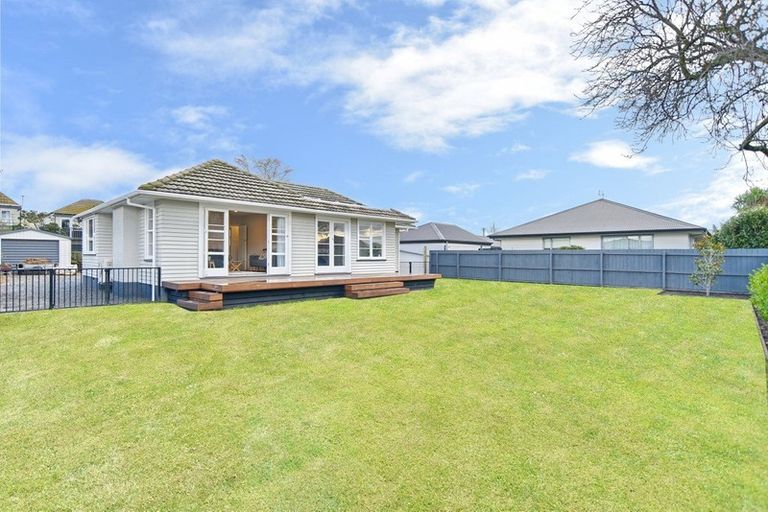 Photo of property in 1/135 Champion Street, Edgeware, Christchurch, 8013
