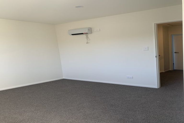 Photo of property in 37 Jabuka Street, Glen Eden, Auckland, 0602