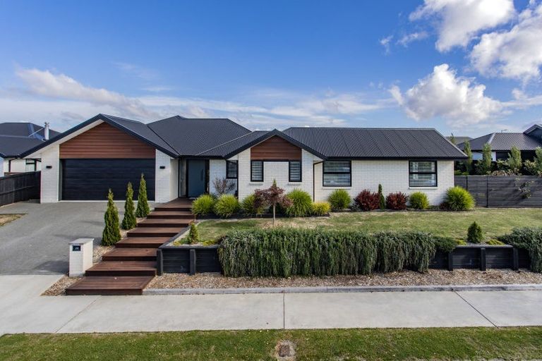 Photo of property in 28 Highgate Drive, Rangiora, 7400