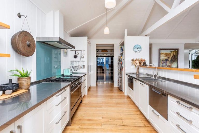 Photo of property in 24 Hamana Street, Narrow Neck, Auckland, 0622