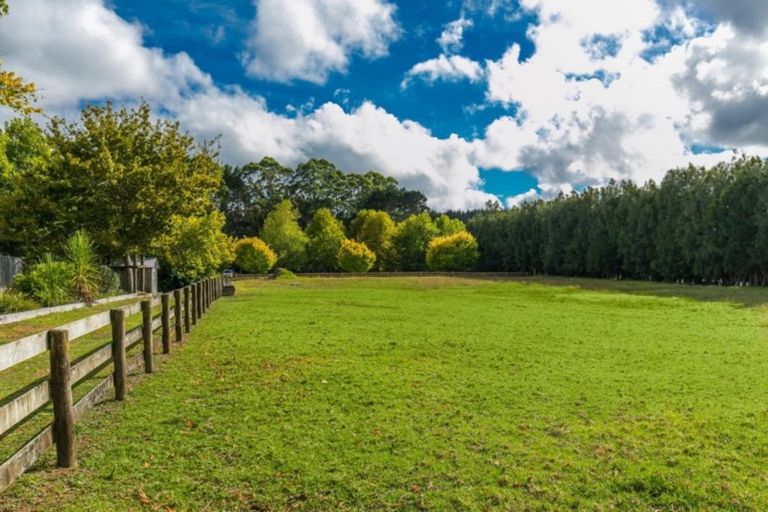 Photo of property in 31 Rangitopuni Road, Riverhead, 0793