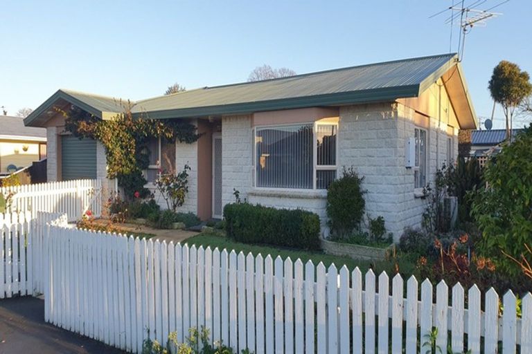 Photo of property in 6 Hogg Crescent, Masterton, 5810