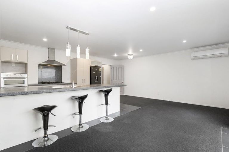 Photo of property in 10 Raddington Way, Huntington, Hamilton, 3210