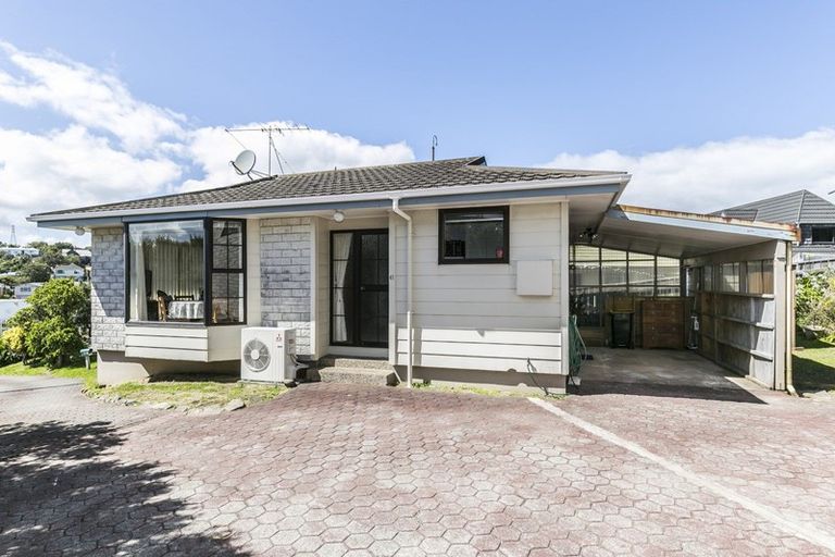 Photo of property in 41 Bracken Road, Paparangi, Wellington, 6037