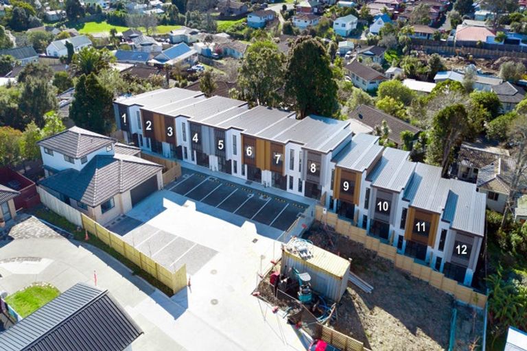 Photo of property in 2/32 Brandon Road, Glen Eden, Auckland, 0602