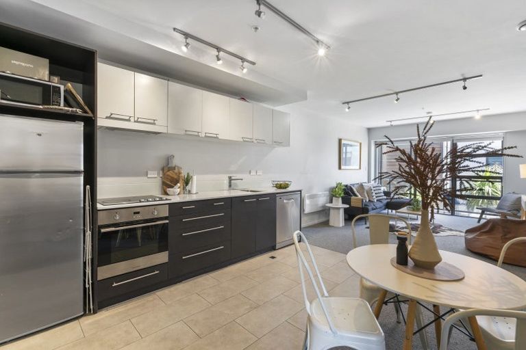 Photo of property in Detroit Apartments, 201/181u Tasman Street, Mount Cook, Wellington, 6021