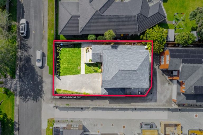 Photo of property in 5 Dawnhaven Drive, Te Atatu Peninsula, Auckland, 0610