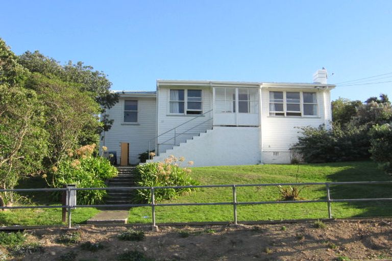 Photo of property in 39 Pikarere Street, Titahi Bay, Porirua, 5022