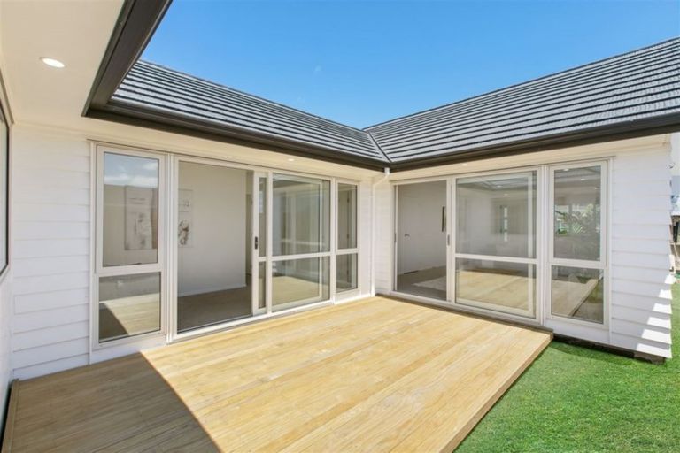 Photo of property in 27 Matata Drive, Takanini, 2112