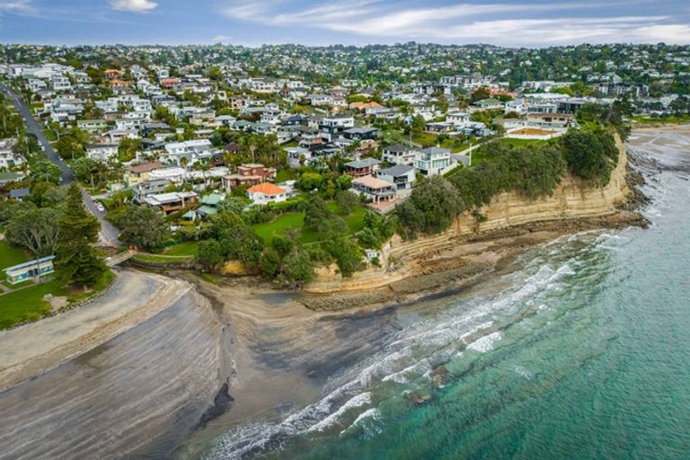 Photo of property in 45c Hyde Road, Rothesay Bay, Auckland, 0630