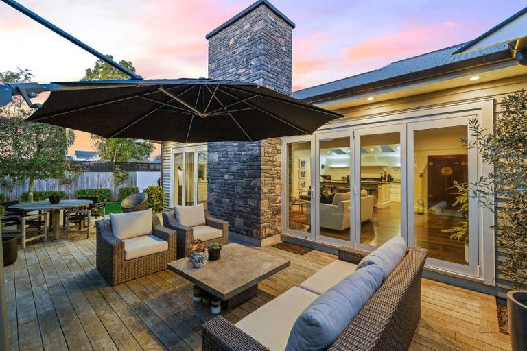 Photo of property in 62 Bretts Road, St Albans, Christchurch, 8052