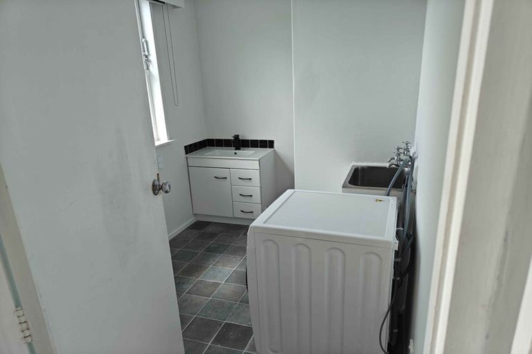 Photo of property in 79 Farnham Street, Mornington, Wellington, 6021