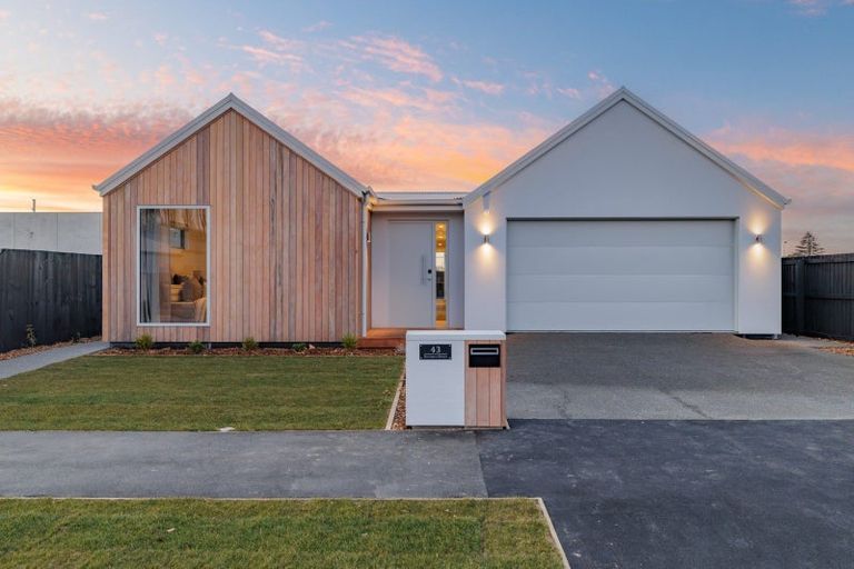 Photo of property in 43 Georgina Street, Marshland, Christchurch, 8083