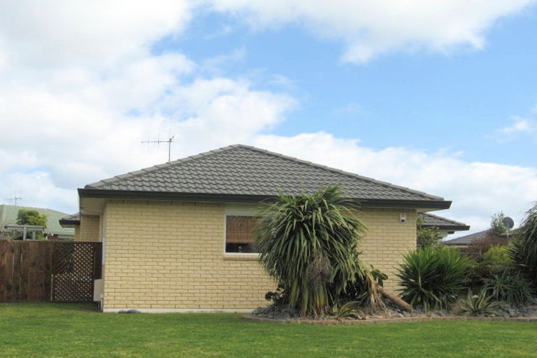 Photo of property in 47 Maesbury Close, Papamoa Beach, Papamoa, 3118