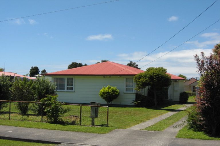 Photo of property in 77 Romilly Street, Westport, 7825