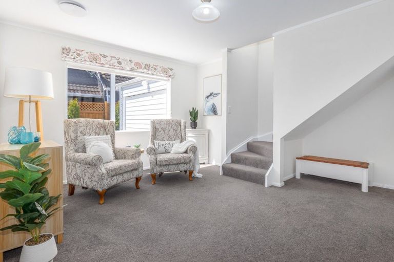 Photo of property in 33 Spyglass Lane, Whitby, Porirua, 5024