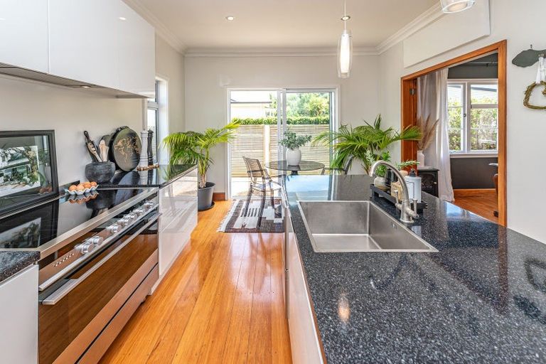 Photo of property in 19 Kent Road, Saint Johns Hill, Whanganui, 4501