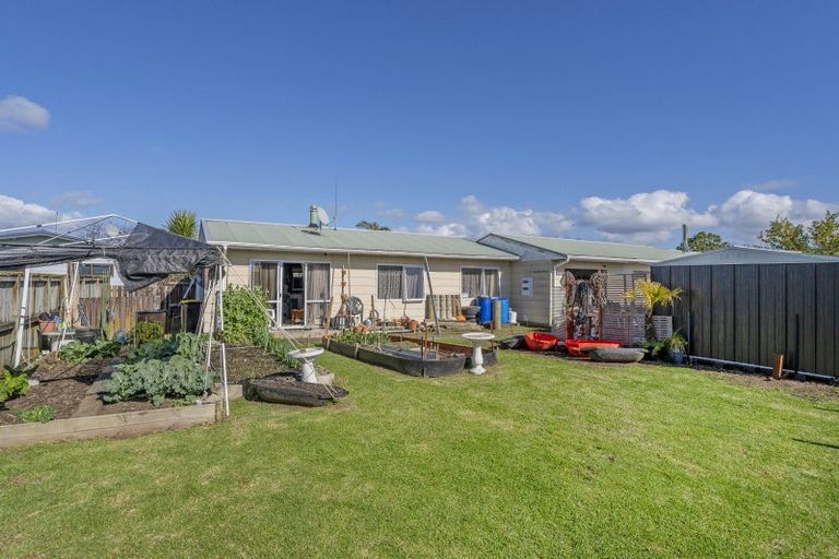 Photo of property in 6 Joan Gaskell Drive, Whitianga, 3510