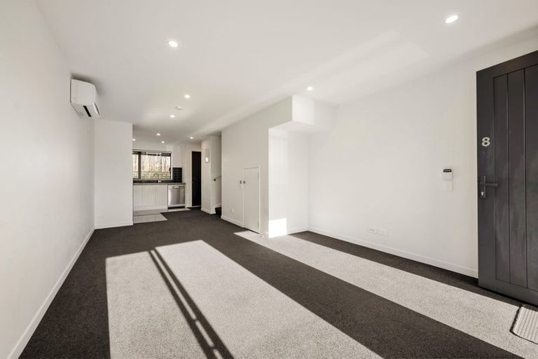 Photo of property in 8/24 Princess Terrace, Newtown, Wellington, 6021
