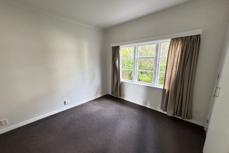 Photo of property in 5 Harland Street, Brooklyn, Wellington, 6021