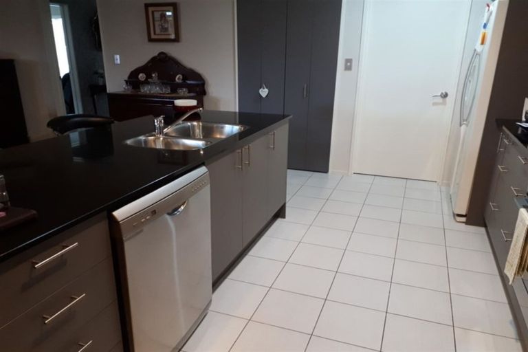 Photo of property in 13 Maple Place, Rangiora, 7400