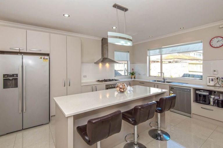 Photo of property in 34 Kestev Drive, Flat Bush, Auckland, 2016