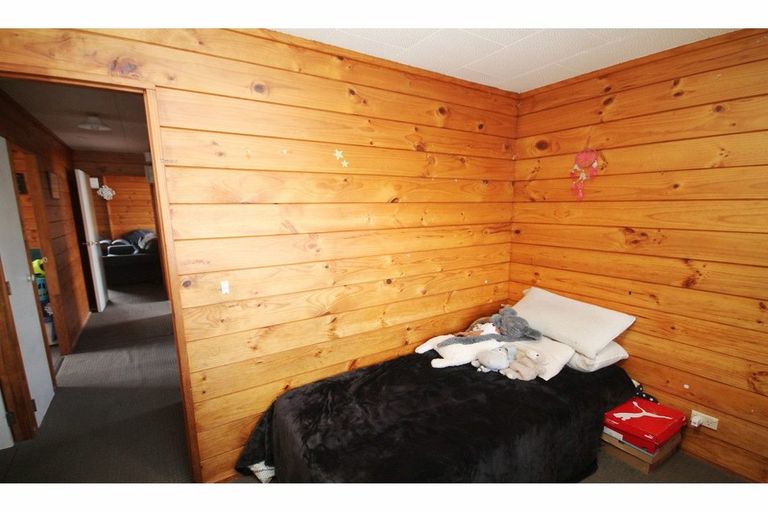 Photo of property in 2/32 Great South Road, Papakura, 2110