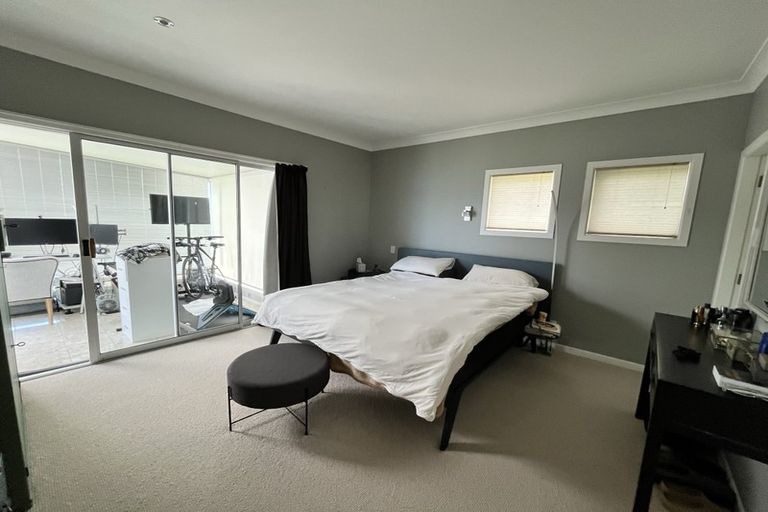 Photo of property in 18 Rama Crescent, Khandallah, Wellington, 6035