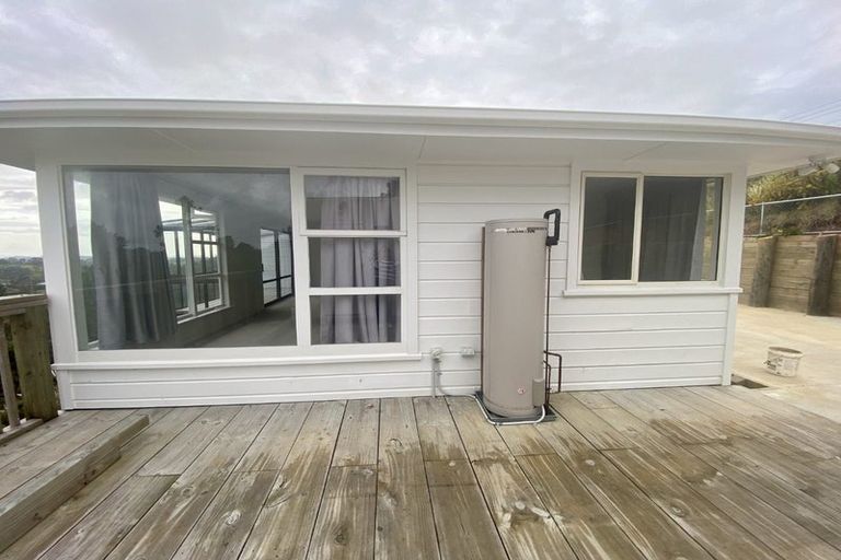 Photo of property in 981 East Coast Road, Redvale, Auckland, 0794