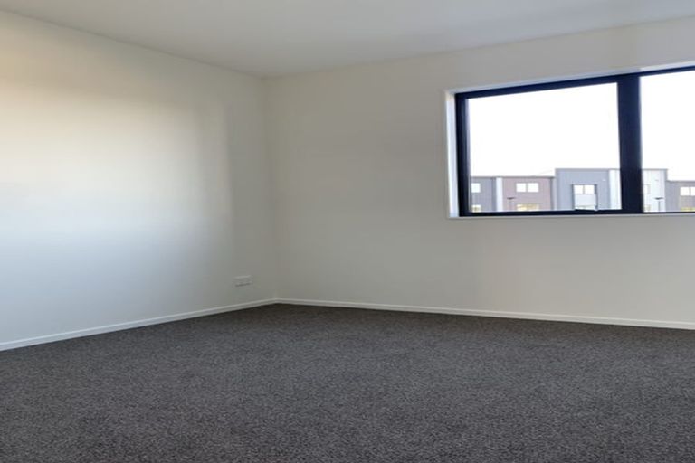 Photo of property in 37 Jabuka Street, Glen Eden, Auckland, 0602