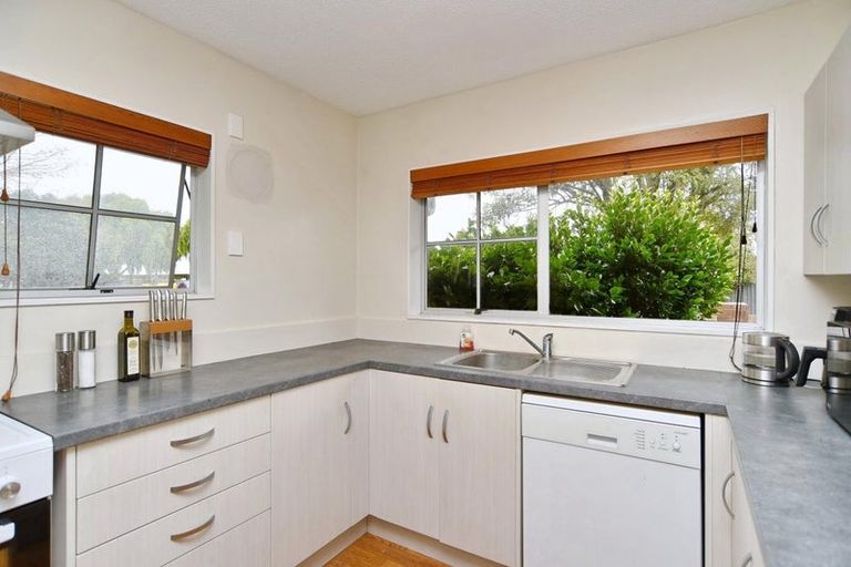 Photo of property in 7 Apsley Drive, Russley, Christchurch, 8042