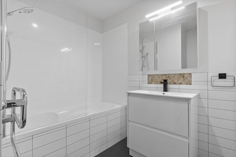 Photo of property in 1/88 Anzac Street, Takapuna, Auckland, 0622