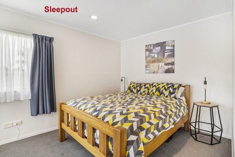 Photo of property in 83 Walworth Avenue, Pakuranga Heights, Auckland, 2010