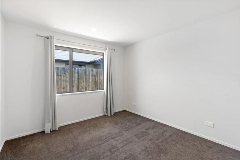 Photo of property in 33 Lowes Road, Rolleston, 7614