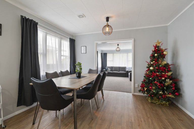 Photo of property in 3 Somerset Crescent, Highbury, Palmerston North, 4412