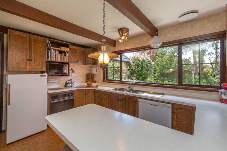 Photo of property in 24 Gothic Place, Ilam, Christchurch, 8041