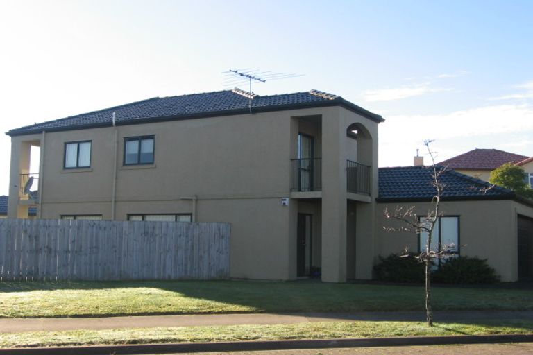 Photo of property in 47 Newbliss Crescent, East Tamaki Heights, Auckland, 2016