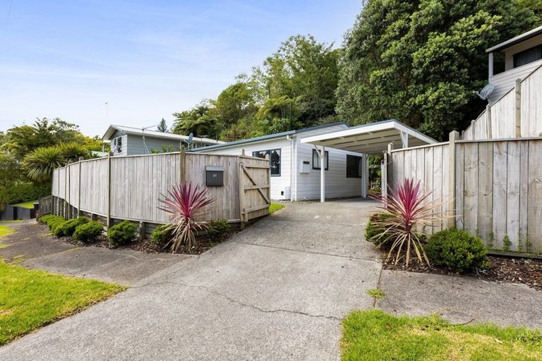 Photo of property in 31 Beaumont Crescent, Frankleigh Park, New Plymouth, 4310
