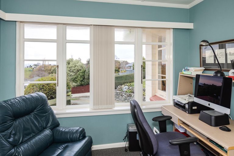 Photo of property in 10 Solway Street, Holmes Hill, Oamaru, 9401