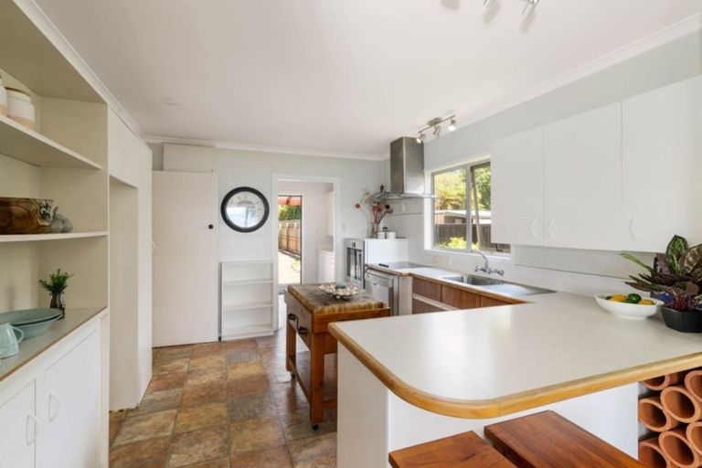 Photo of property in 137 Koutu Road, Kawaha Point, Rotorua, 3010