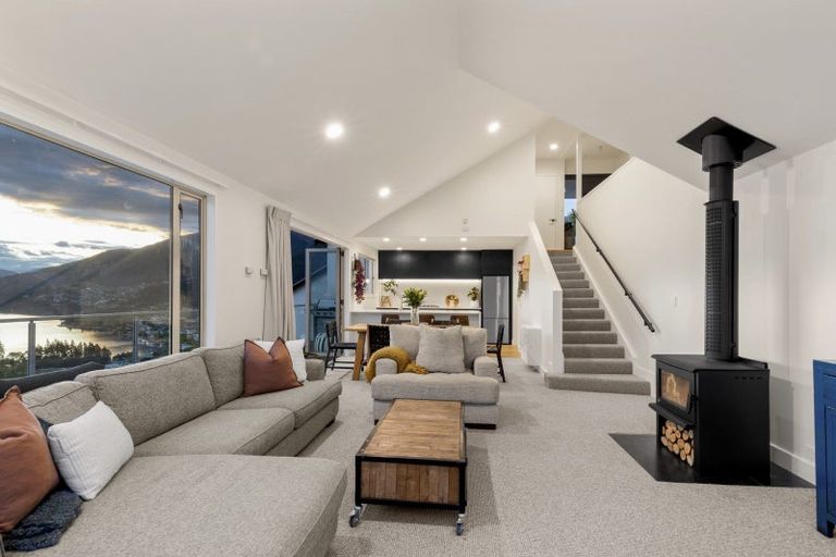 Photo of property in 7b Manchester Place, Queenstown, 9300